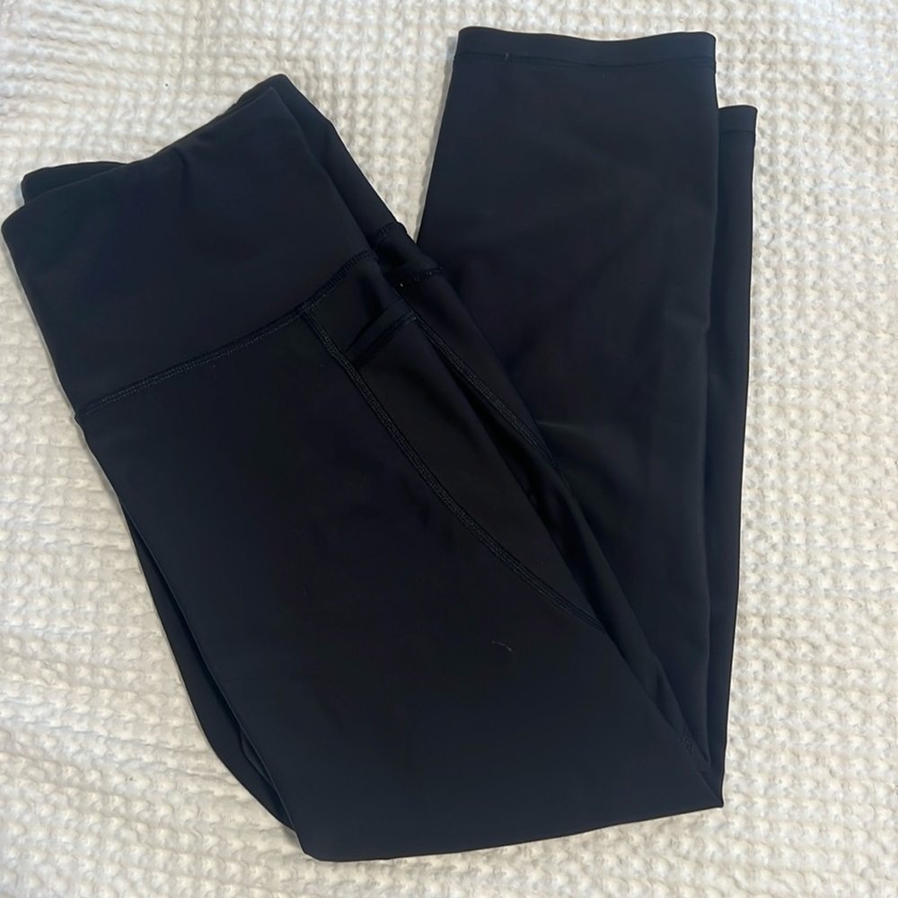 Old navy elevate legging with pockets